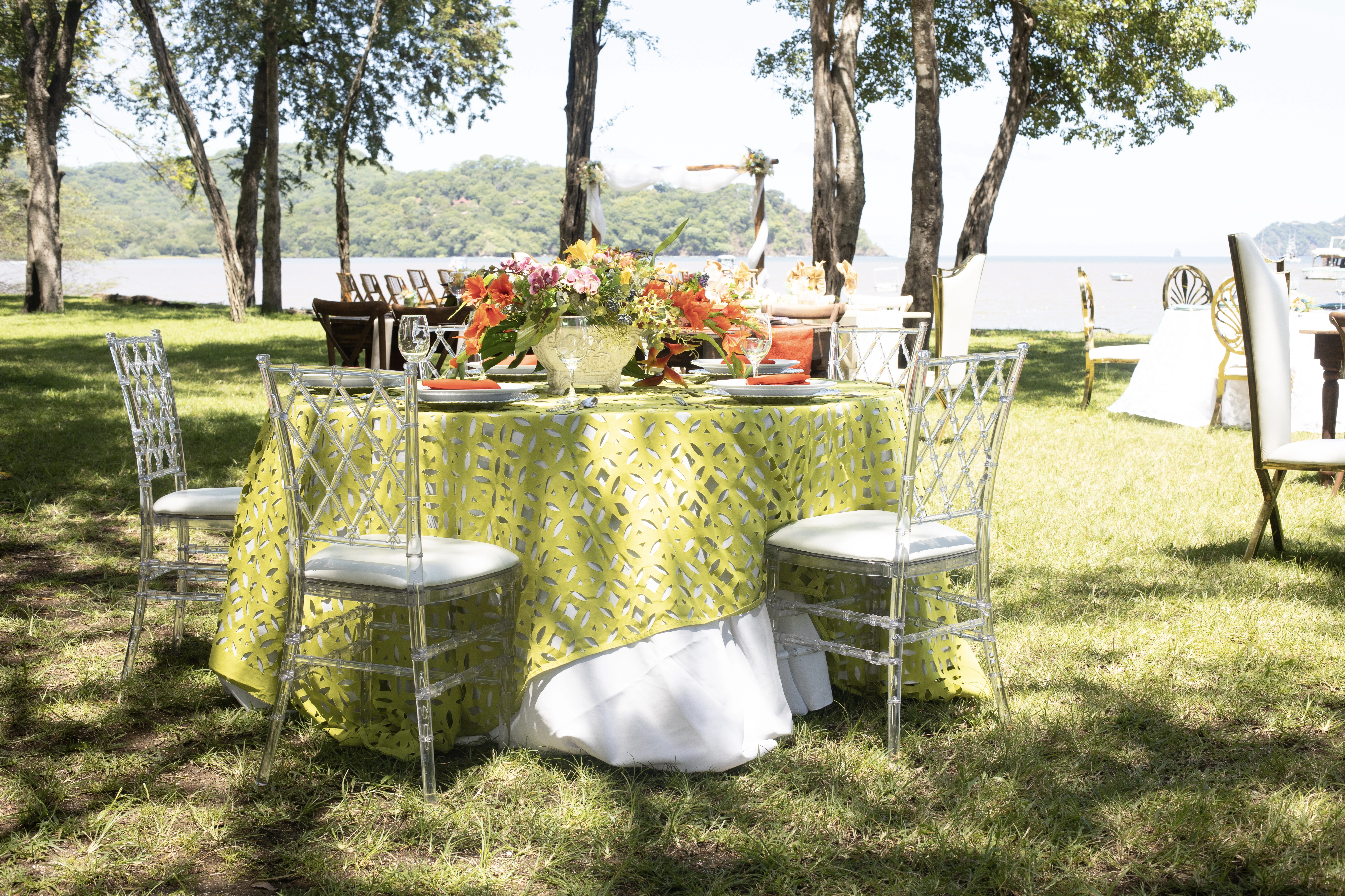 Mobiliario elegante para eventos - JM Eventos Costa Rica